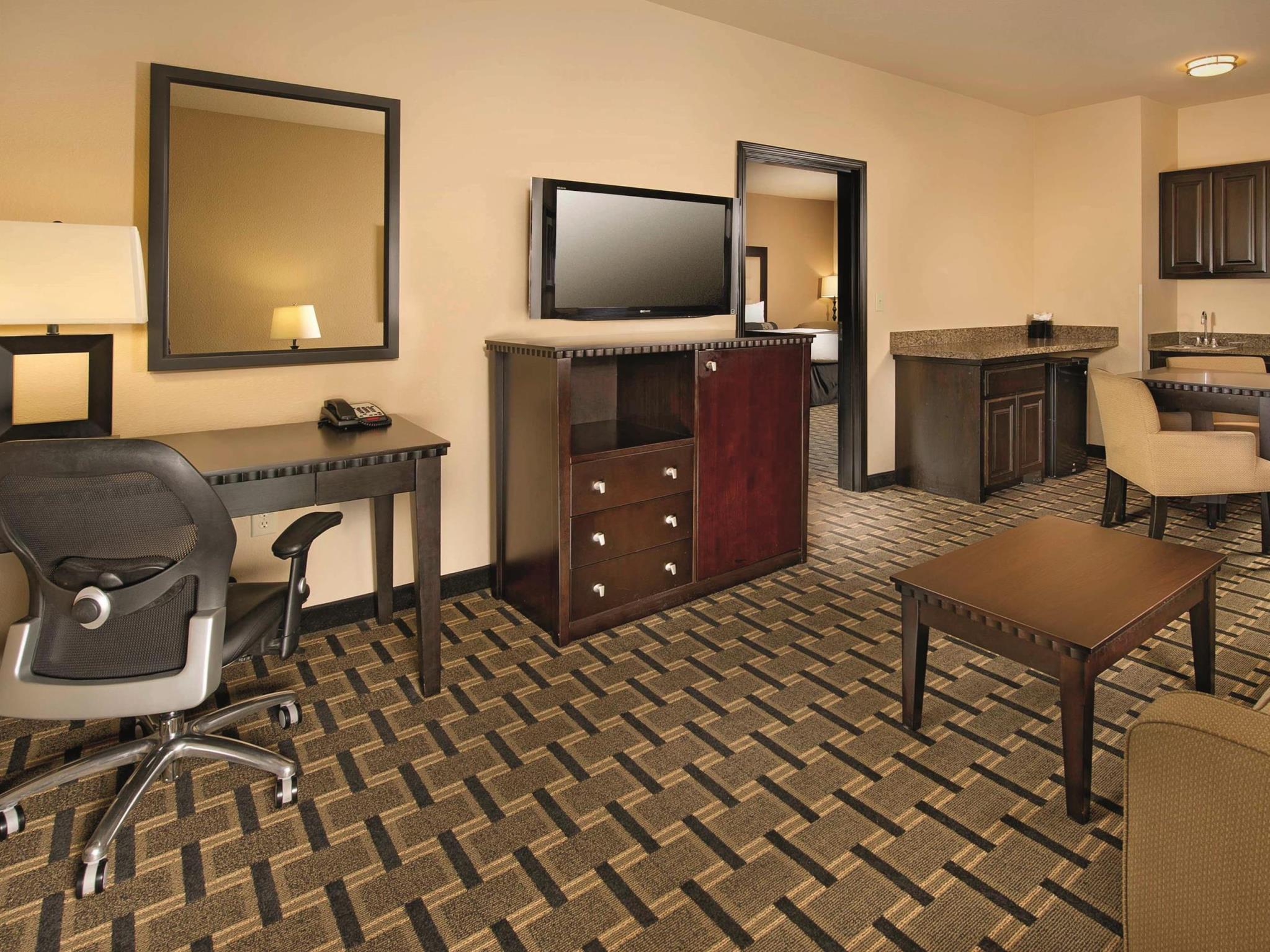 La Quinta By Wyndham Denton - University Drive Exterior foto
